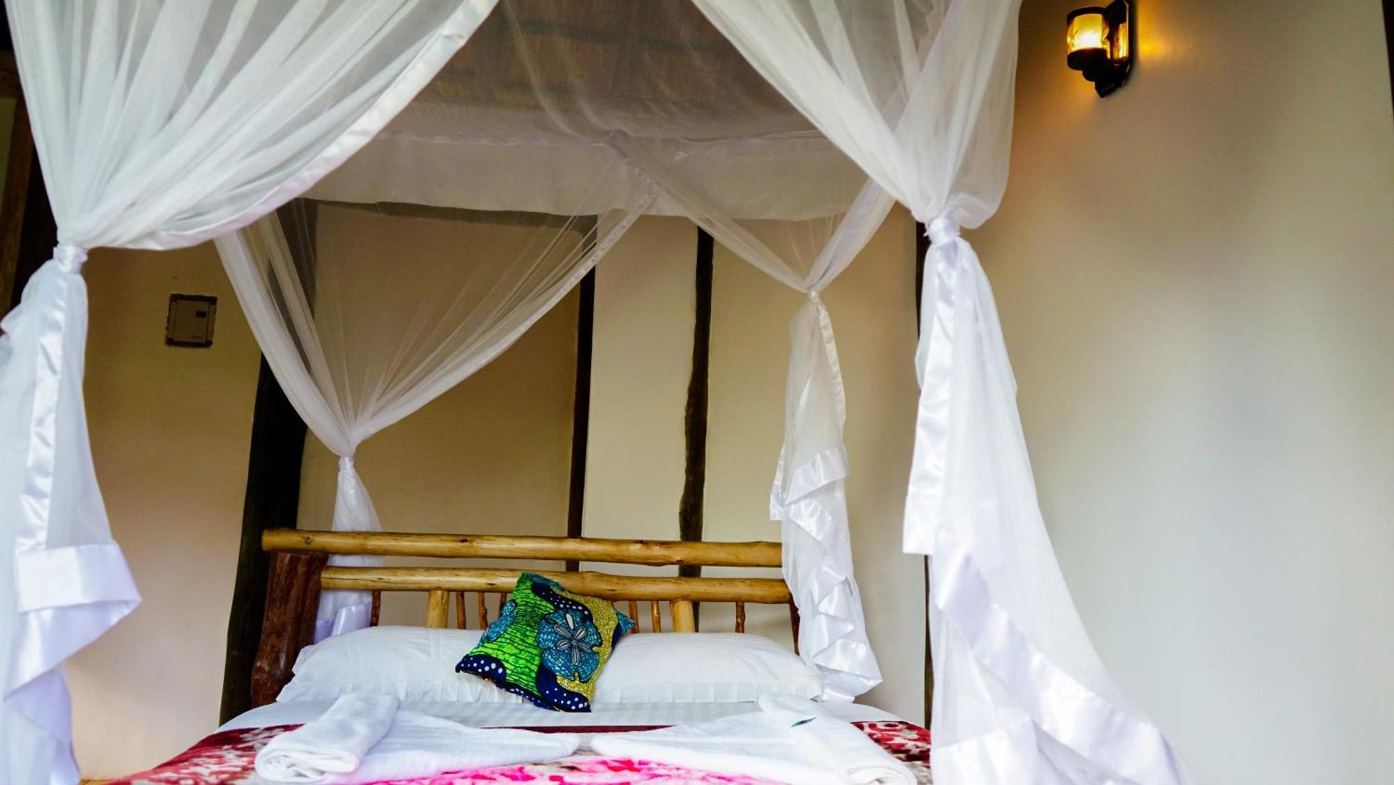 Lake Nkuruba Nature Reserve Hotel Durama ภายนอก รูปภาพ